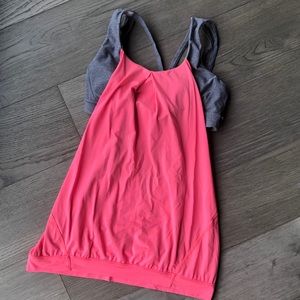 Lululemon tank top with built in bra 10